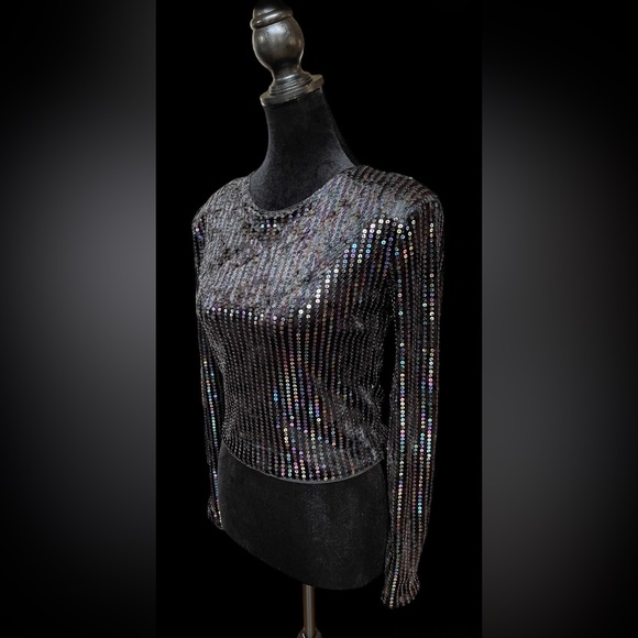 Black Crop Top - Picture 10 of 13